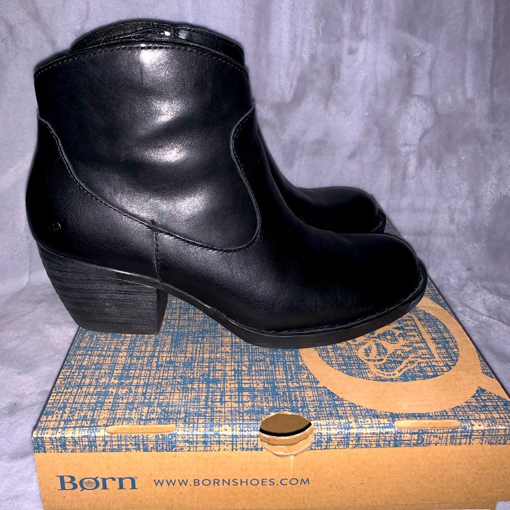 Born Carmel Cowboy Booties